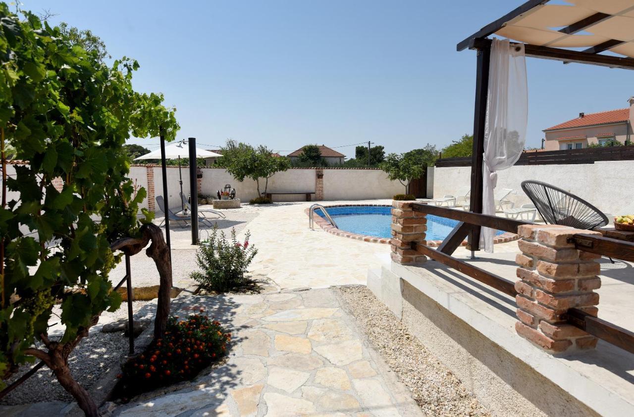 House & Apartment Palaca Donji Zemunik Exterior photo